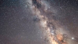 A wooden building labeled "CAROLINA RANCH" with a night sky view of the Milky Way. - Agriturismo Erbe Matte - Campsite (Sant'Antioco)