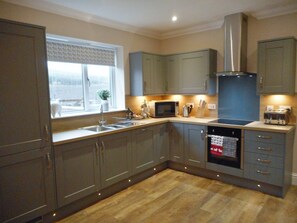 Cottage, Multiple Beds | Private kitchen | Fridge, microwave, oven, stovetop - East Cottage, Parbroath Farm Near Cupar in Fife (Cupar)