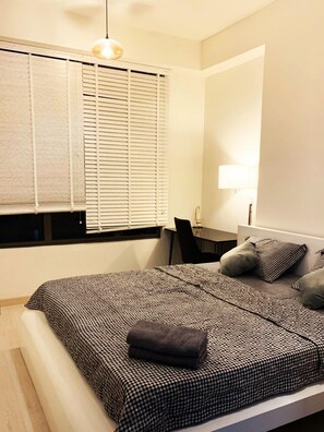 2 bedrooms, iron/ironing board, WiFi, bed sheets
