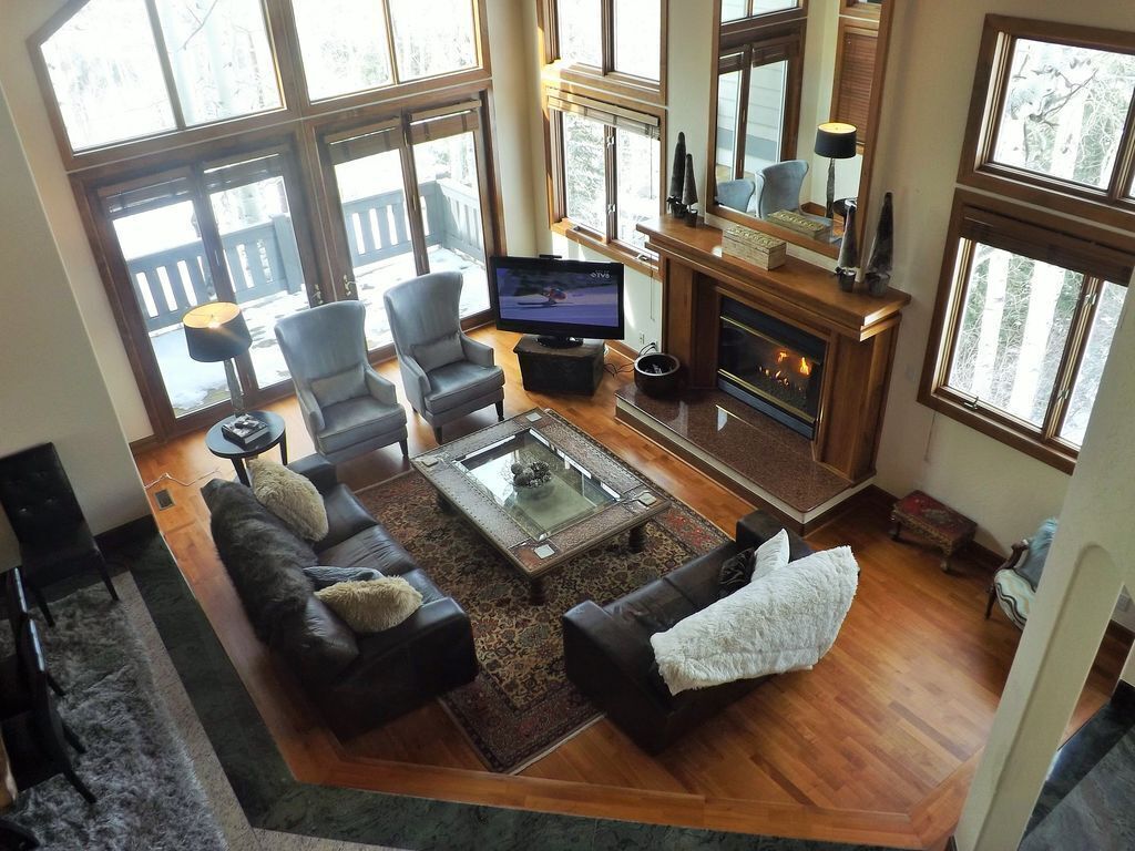 Télévision, cheminée