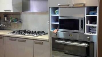 Villa, 6 Bedrooms, Private Pool | Private kitchen | Fridge, microwave, oven, electric kettle