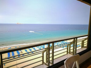 Beach nearby - Levante Beach *facing the sea* (Benidorm)