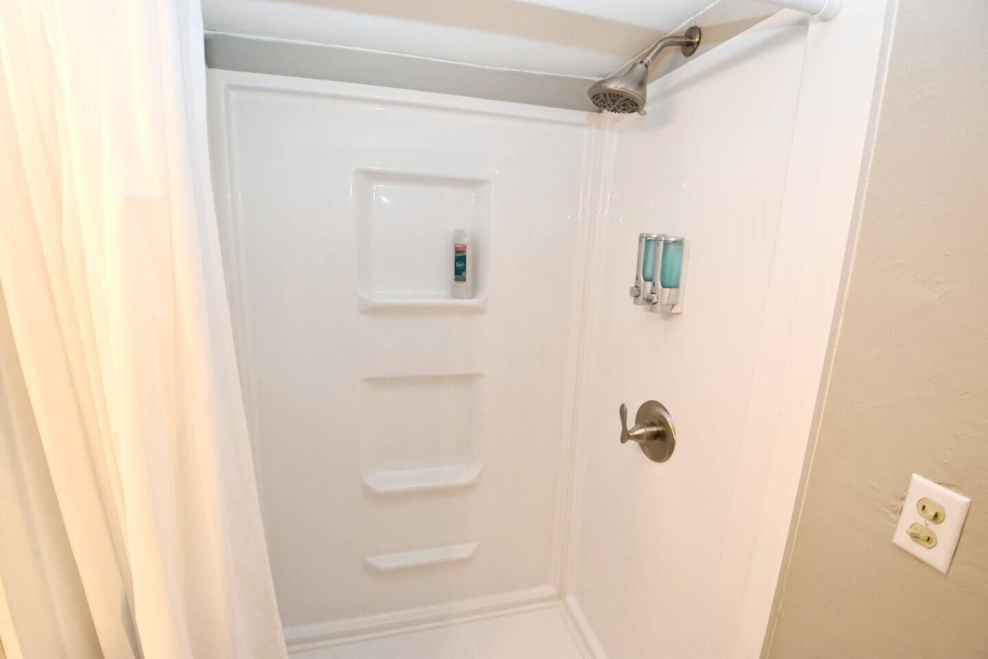 Bathtub, hair dryer, towels