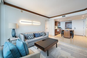 Smart-TV, DVD-spiller og stereoanlegg