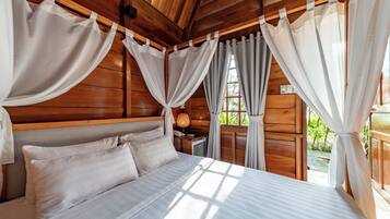Basic Double Room | Free WiFi, bed sheets