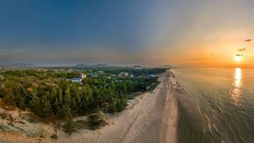 Private beach, white sand, sun-loungers, beach umbrellas