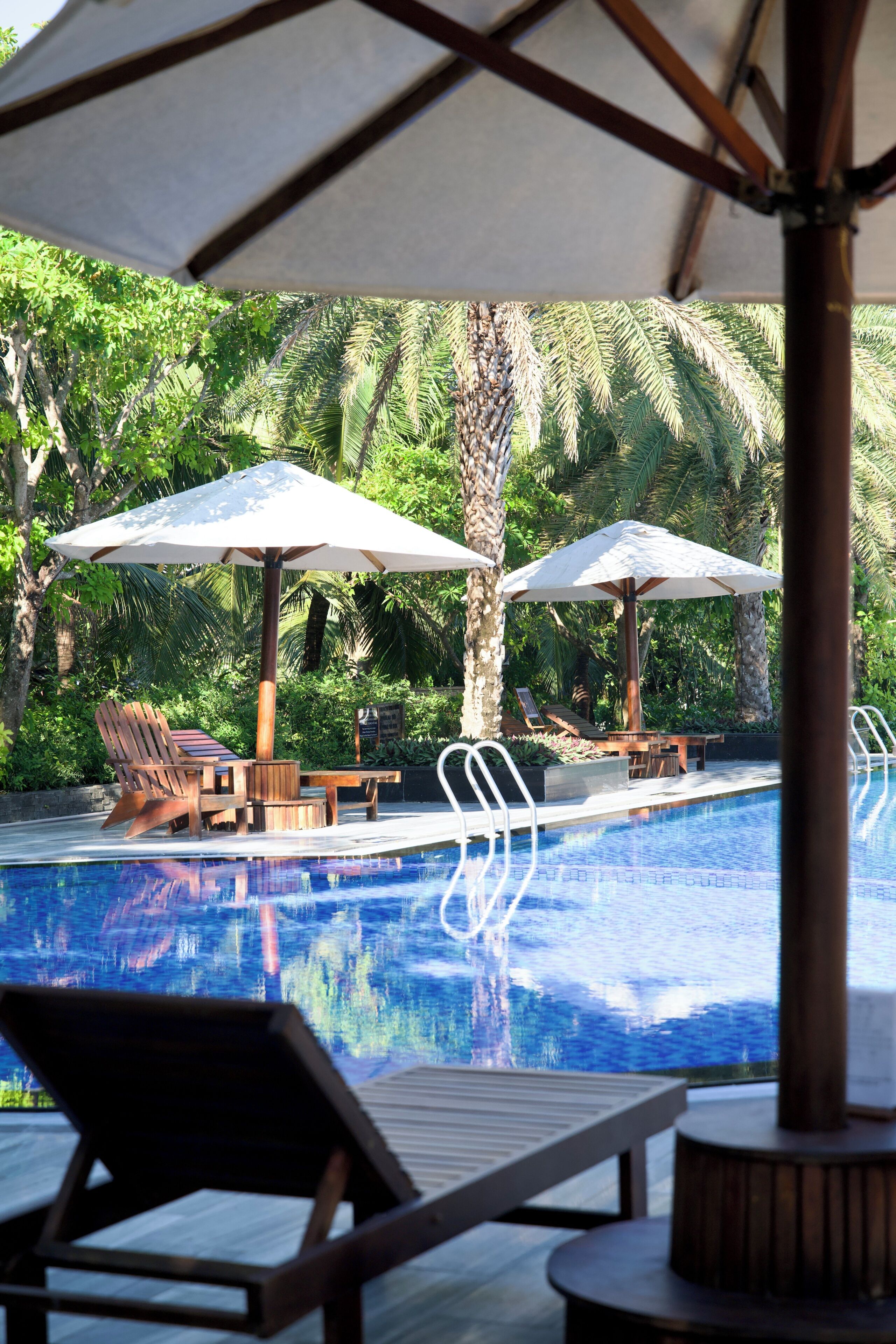 Hồ bơi ngoài trời, mở cửa từ 6:00 đến 18:00, dù/ô trên bãi biển/hồ bơi 