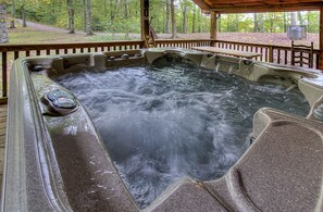 Baignoire à remous extérieure