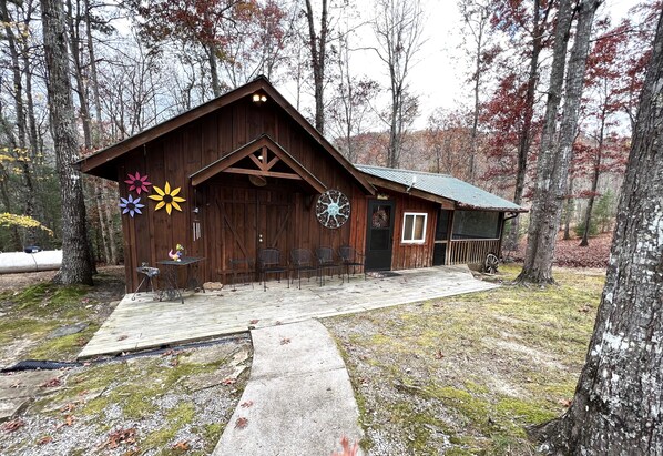 Exterior - 4WD / AWD Adventure For 2 - Private Setting Near Great Smoky Mtns National Park (Sevierville)