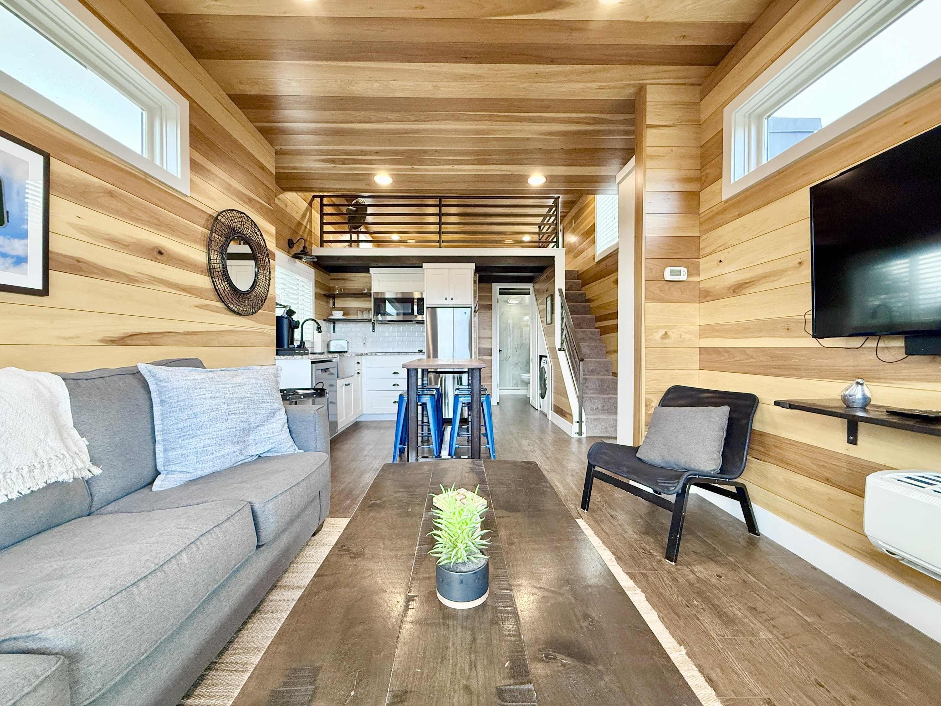 テレビ、書斎 / ワークスペース