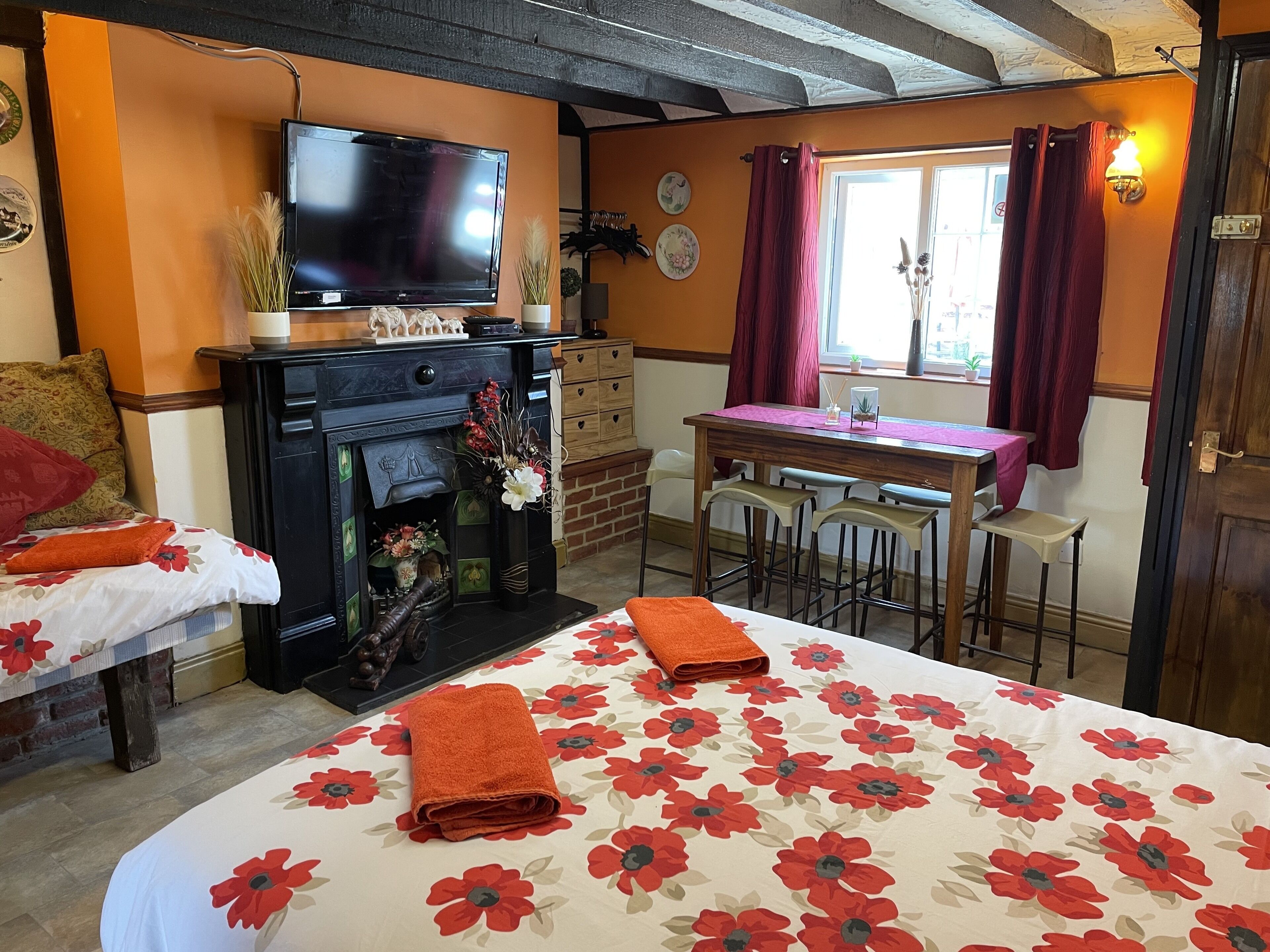 1 bedroom, iron/ironing board, WiFi, bed sheets