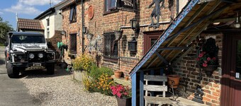 HAYSTACK COTTAGE SLEEPING 2 NEXT TO FOX COVERT PUB YARM