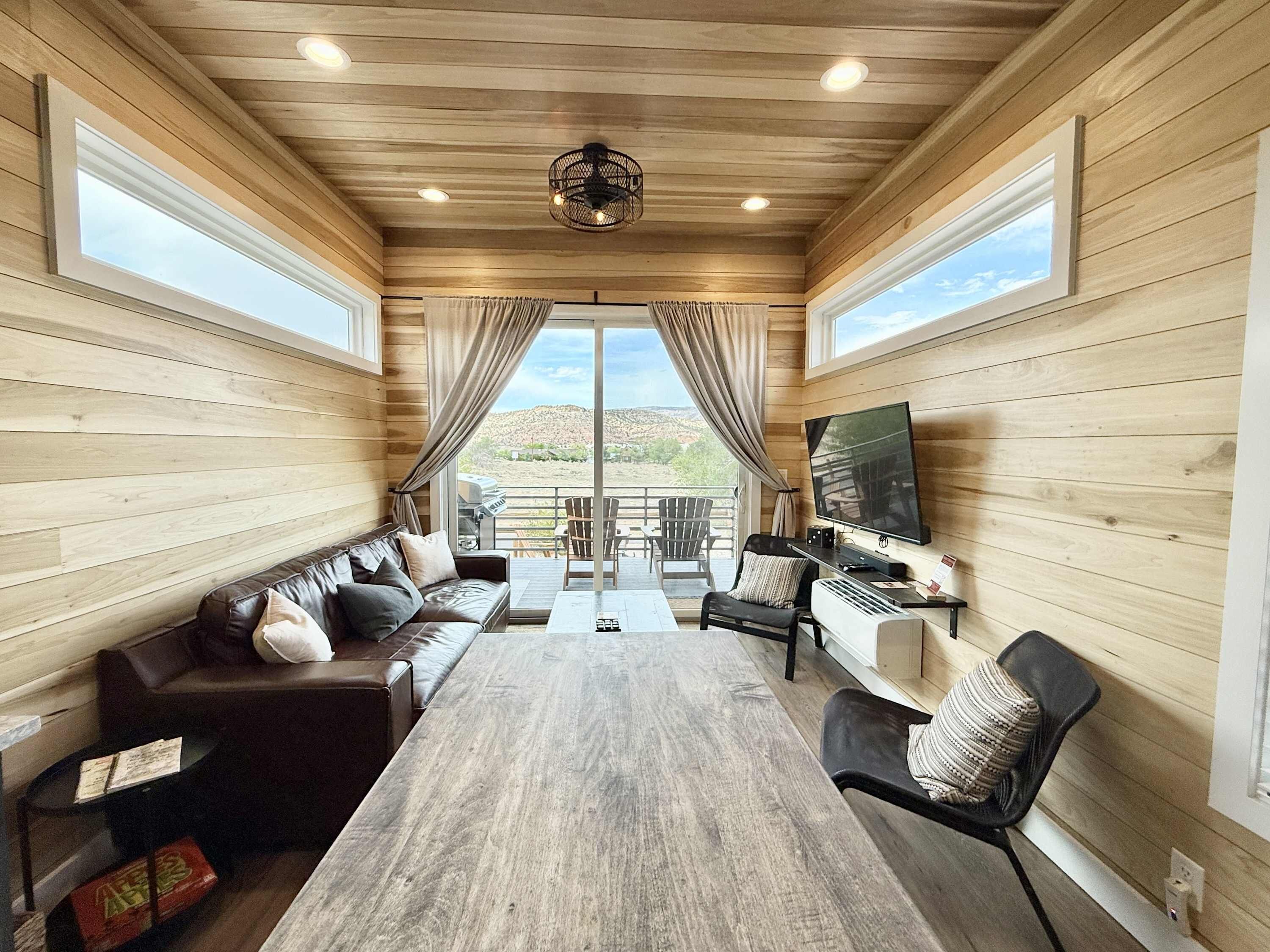 テレビ、書斎 / ワークスペース