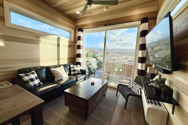 "For our 2-week visit of the Utah Mighty 5, we decided to stay for a night at the Tumble Weed & celebrate my son’s birthday. We enjoyed the unit, amenities, surroundings and just simply relaxed. Would recommend the place & definitely will come back."