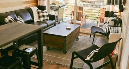 Rustic Tiny Home Near Grand Staircase–Sleeps 6