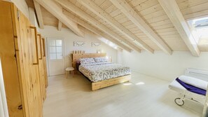 2 Schlafzimmer, Schreibtisch, Bügeleisen/Bügelbrett, kostenloses WLAN