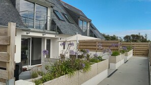 Exterior - House with swimming pool - walking distance to the beach (Plouescat)