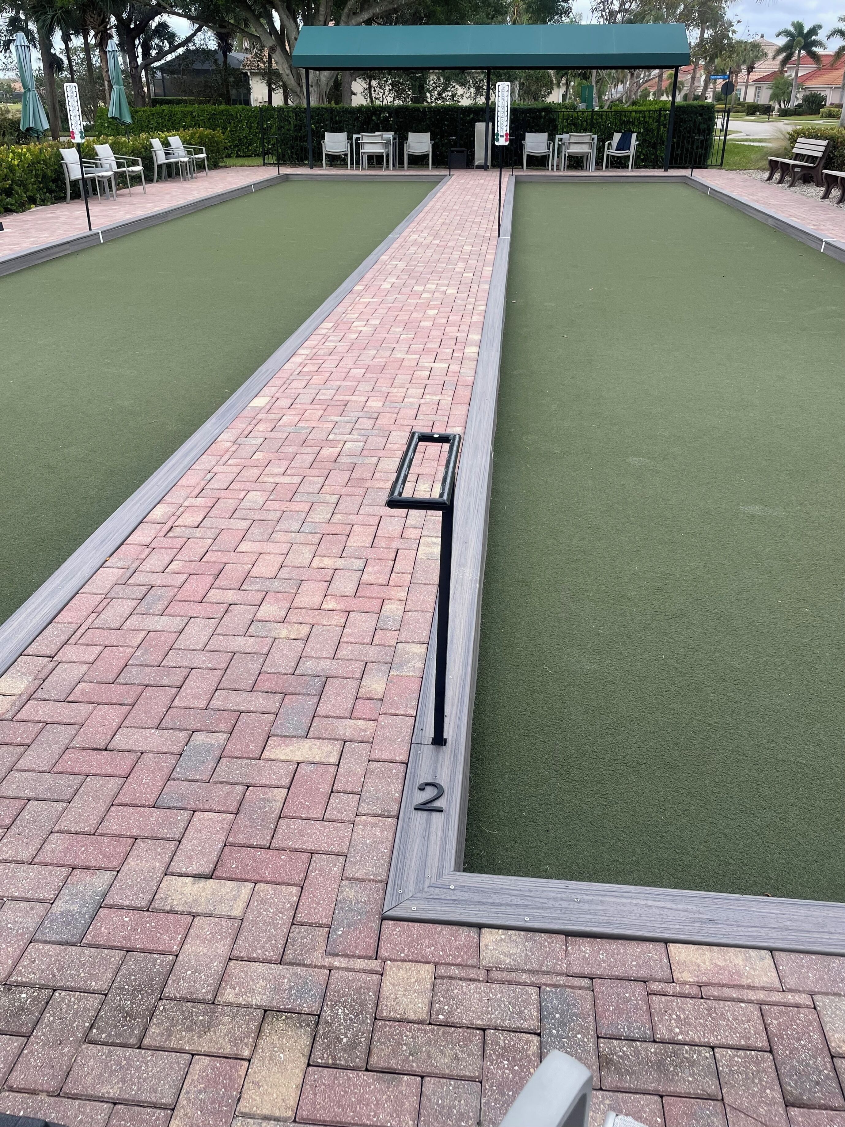 المنطقة المحيطة بالمنشأة