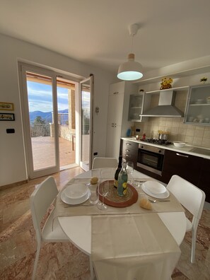 Dining - The terrace - vacation home with lake view (San Zeno di Montagna, Verona)