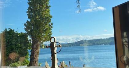 Reduced price! 5 Bedroom Waterfront Home - Kayaks - Come and Enjoy!