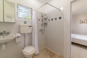 Family Apartment | Bathroom