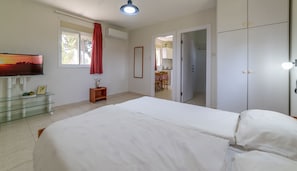 Babybetten, Zustellbetten, kostenloses WLAN, Bettwäsche