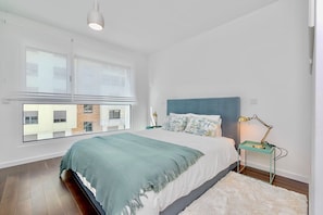 2 bedrooms, iron/ironing board, WiFi, bed sheets - Lovage Yellow Apartment, AC, Wifi, Elevator (Lisboa)