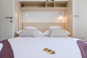 3 Schlafzimmer, Zimmersafe, Schreibtisch, Bügeleisen/Bügelbrett