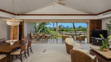 Smart TV, reproductor de DVD y libros