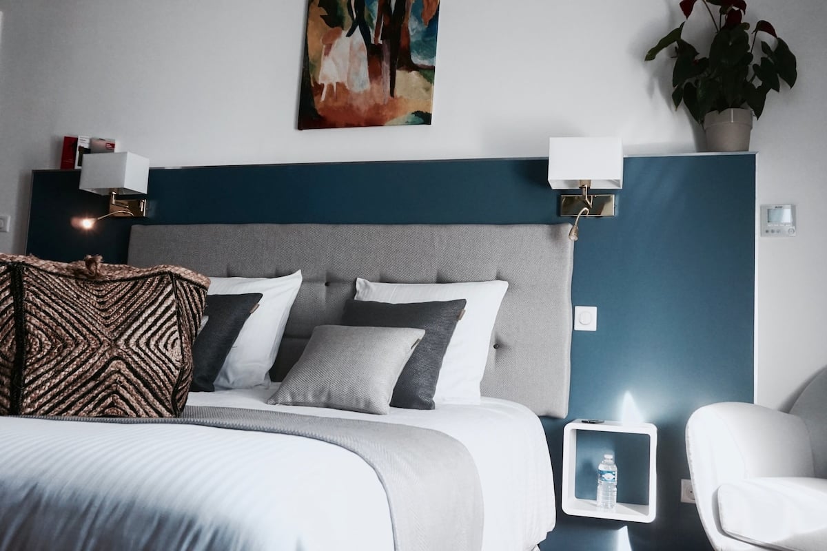 Double Room, Private Bathroom, City View | 1 bilik tidur, dihias secara berasingan