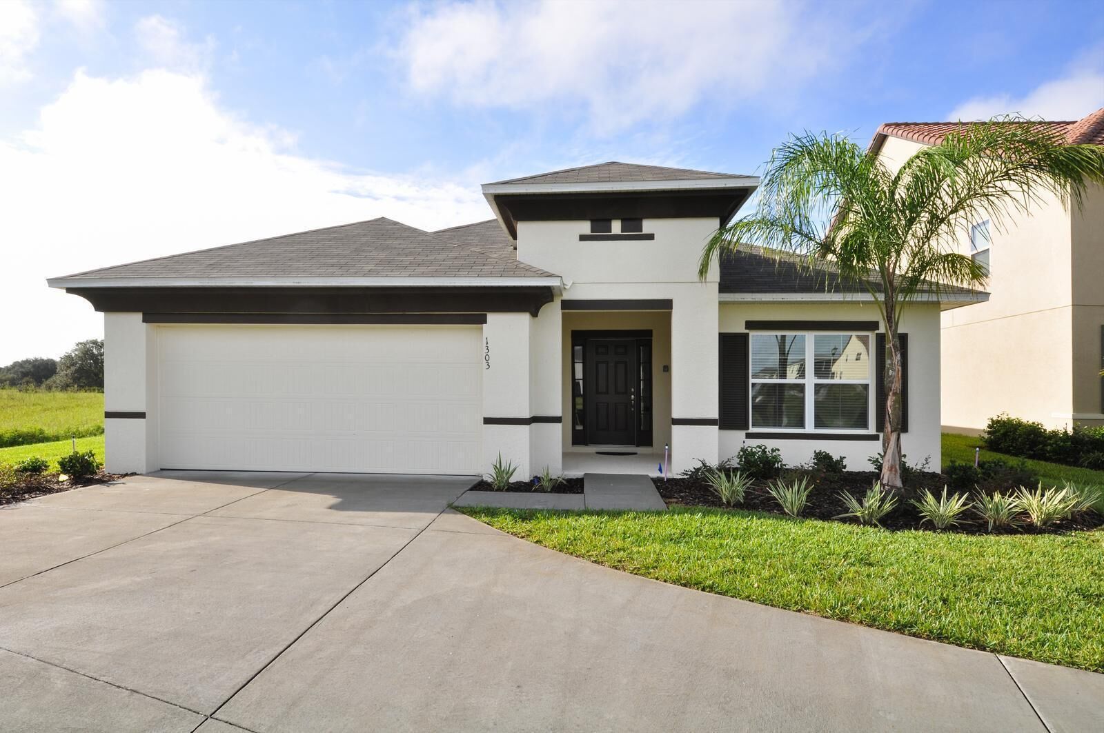 1303YC: 4 Bed 3 Bath w/ Private Pool near Disney in West Haven
