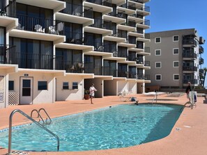 屋内プール、温水プール