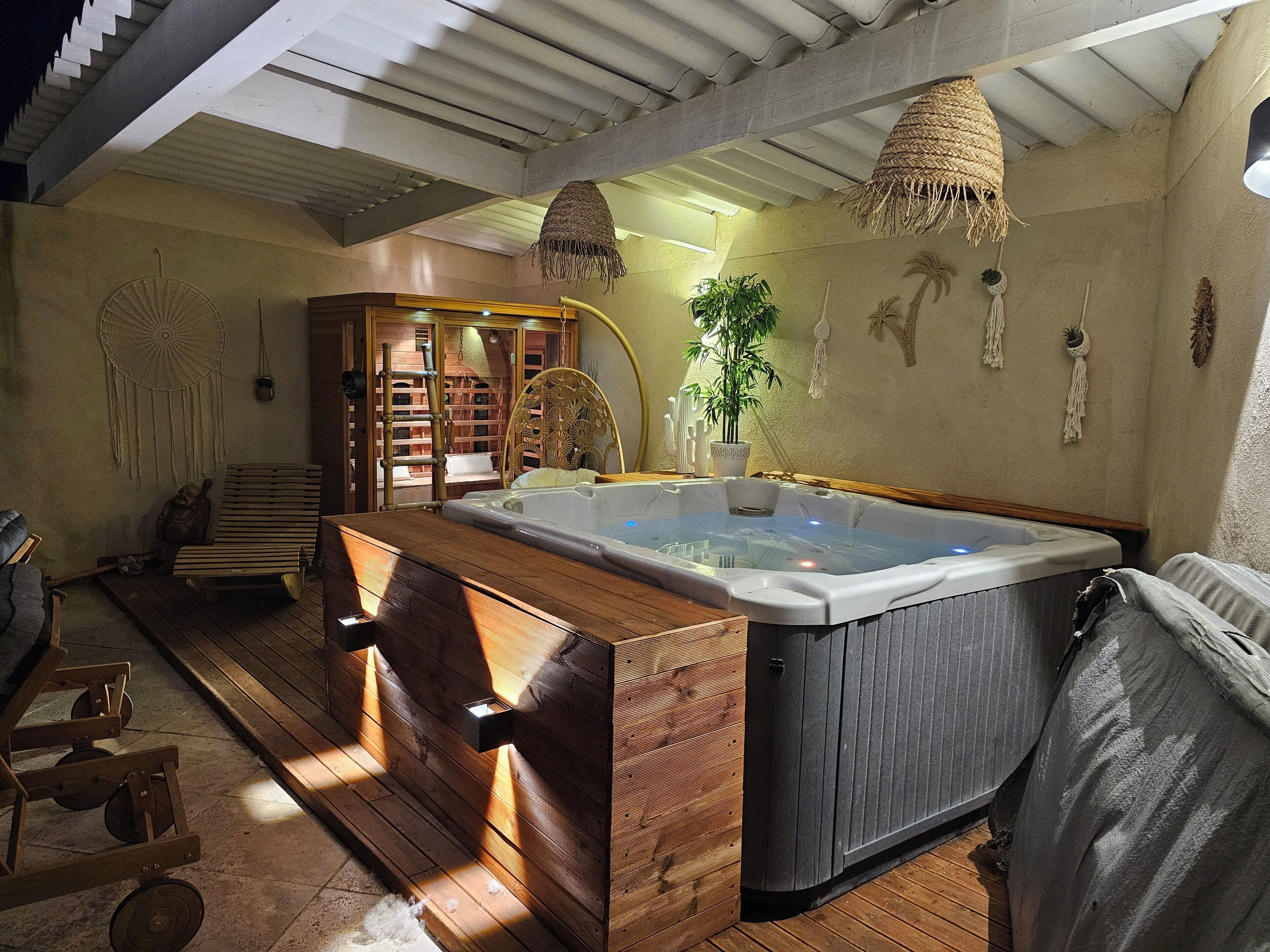 Bain à remous intérieur