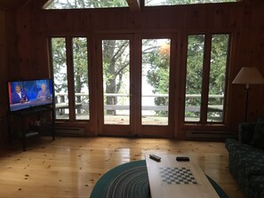 TV, fireplace, DVD player, books - Quiet Lakefront Cottage near Acadia National Park (Mt Dessert)