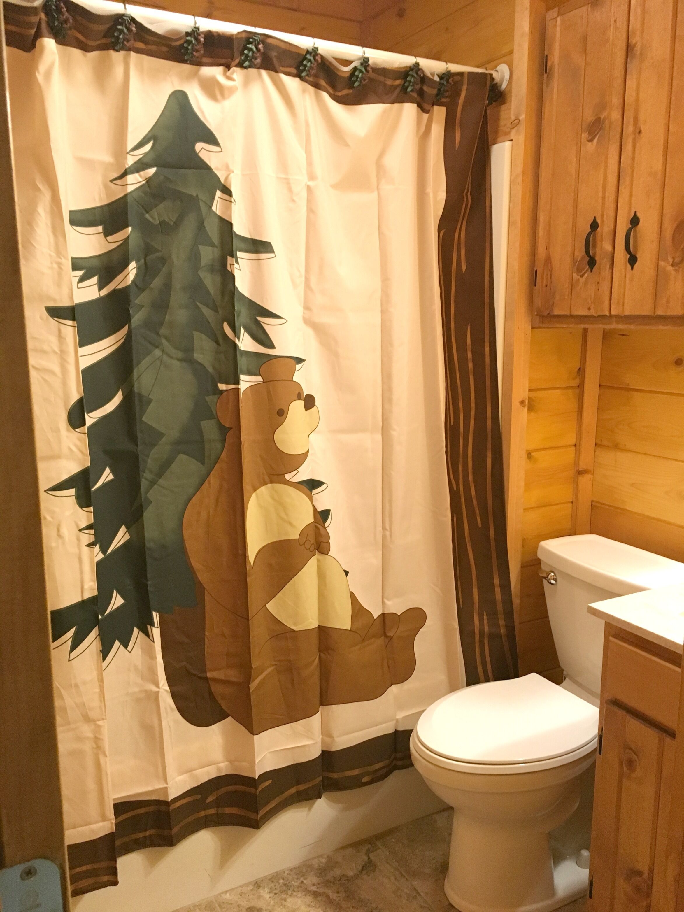 淋浴/盆浴组合、吹风机、毛巾、肥皂