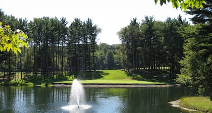 Apple Valley Lake, Pool and Beaches! Guest Passes available for a fee!