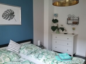 2 عدّة غرف نوم ومكتب وواي فاي وملاءات أسرّة