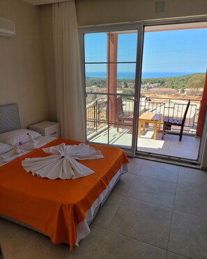 Minibar, in-room safe, desk, laptop workspace - Patara Evleri (Kas)