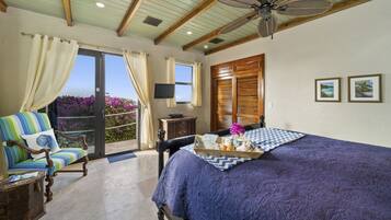 3 bedrooms, in-room safe, desk, iron/ironing board