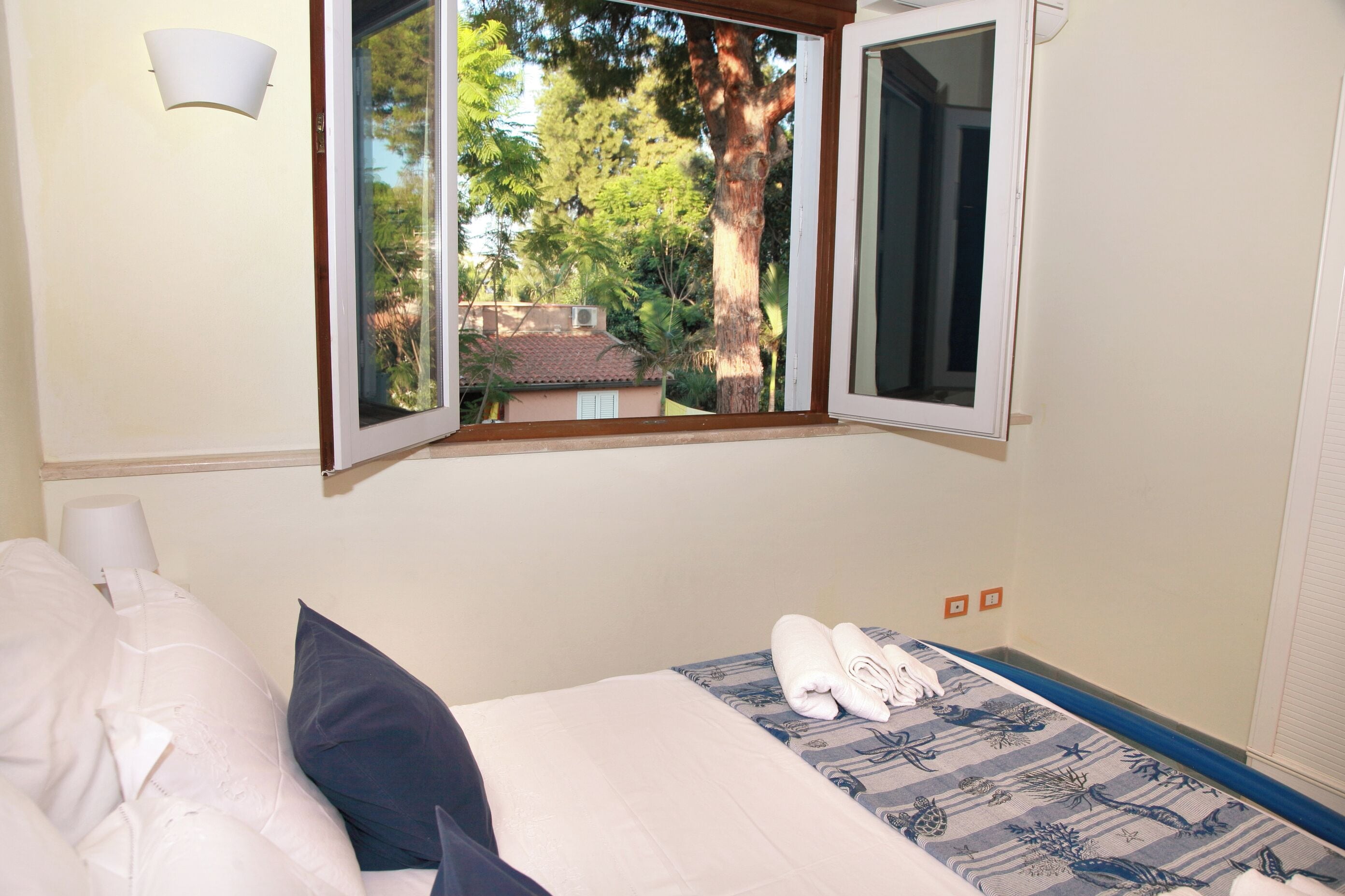 4 多间卧室、熨斗/熨衣板、旅行婴儿床、免费 WiFi