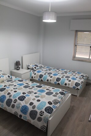3 Schlafzimmer, Bügeleisen/Bügelbrett, WLAN, Bettwäsche