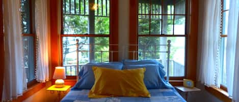 3 bedrooms, iron/ironing board, travel crib, WiFi