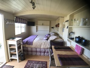 1 室のベッドルーム、アイロン / アイロン台、WiFi、ベッドシーツ