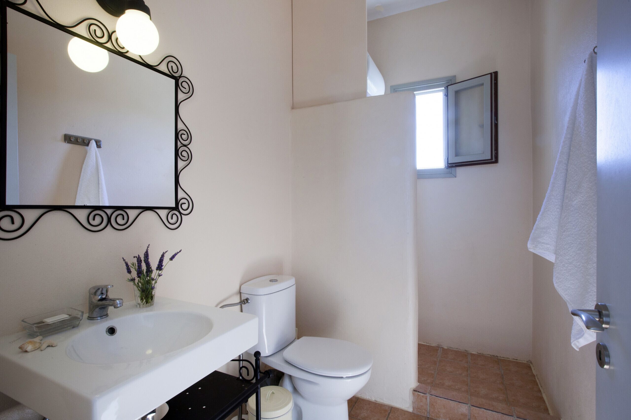 Douche, sèche-cheveux