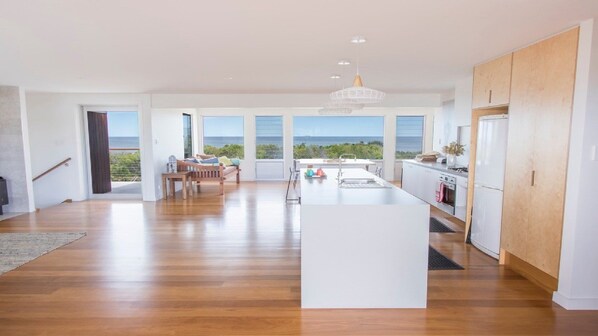 Interior - Minnie Beach House, TOP NOTCH (Minnie Water)