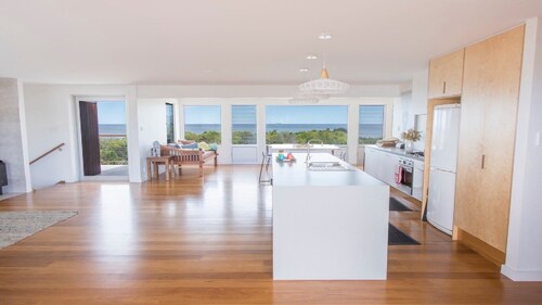 Minnie Beach House, TOP NOTCH