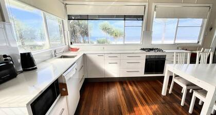 FRANGIPANI COTTAGE - Wooli, NSW