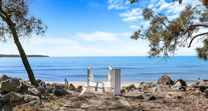 The Purple Cottage - Burrum Heads - Walk To Beach -2BR -...