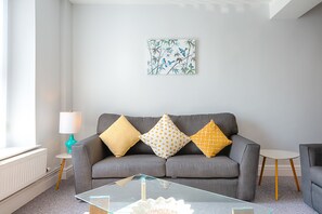 House, 3 Bedrooms | Living area | Smart TV - Next to The Liberty Stadium (Swansea)