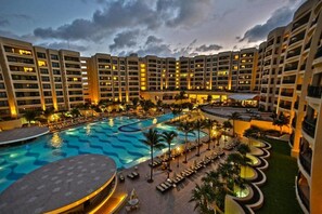 Terrace/patio - The Royal Sands All Inclusive Resort & Spa (Cancun)